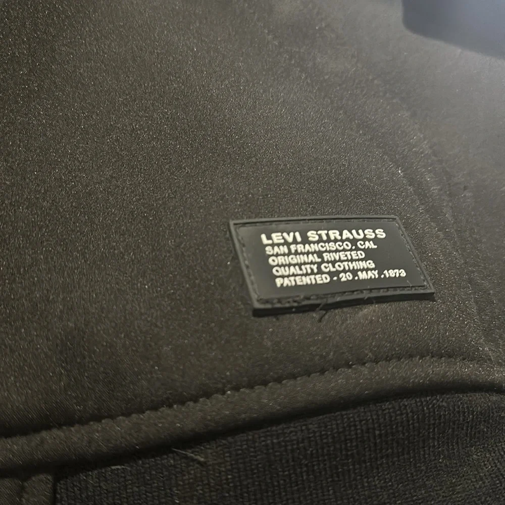 NWT Levi's Men's Softshell Varsity Bomber Jacket Black Large